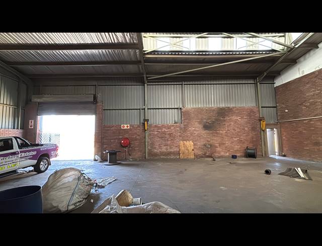 357M² WAREHOUSE TO LET IN JET PARK